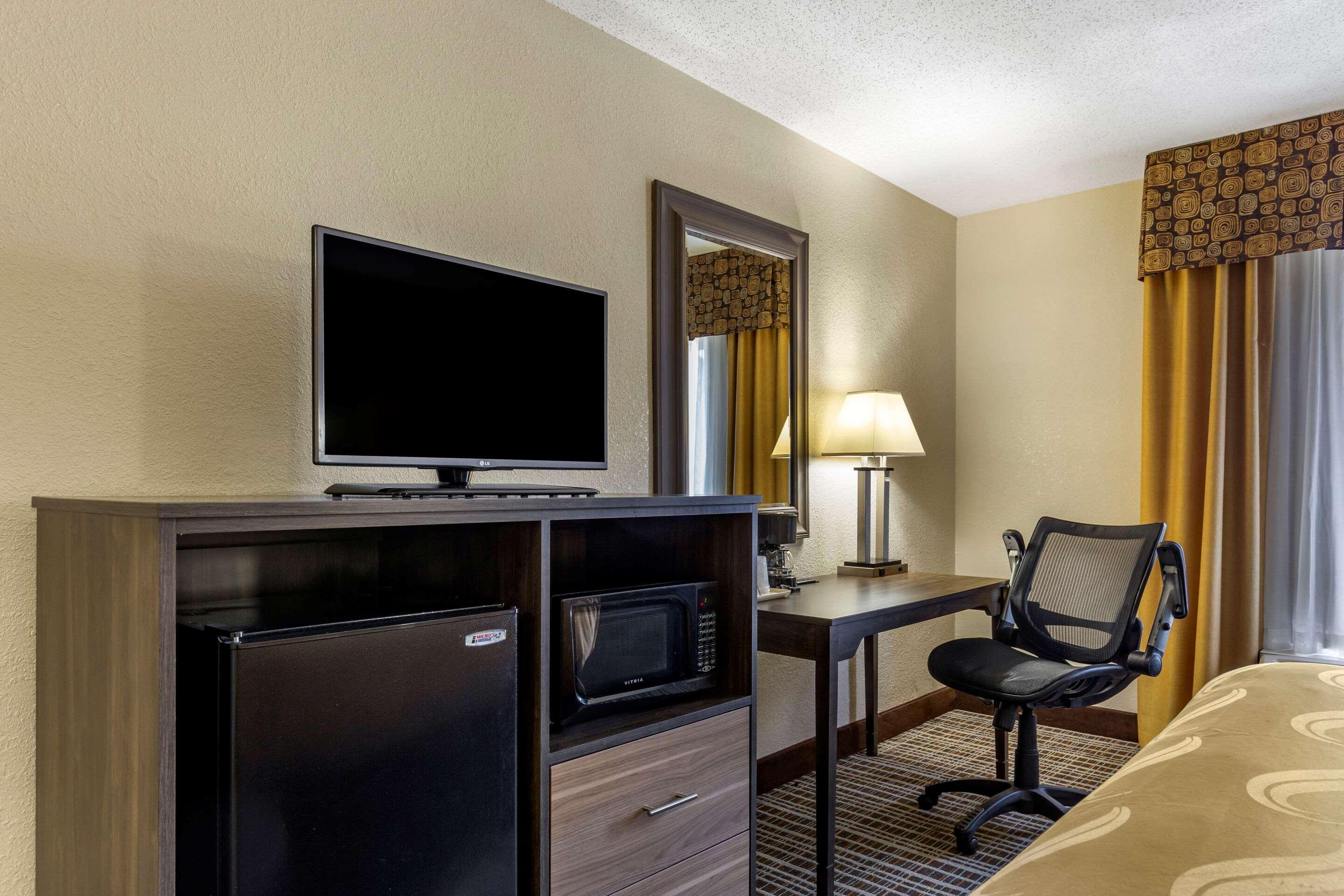 Quality Inn & Suites - Greensboro-High Point Zewnętrze zdjęcie