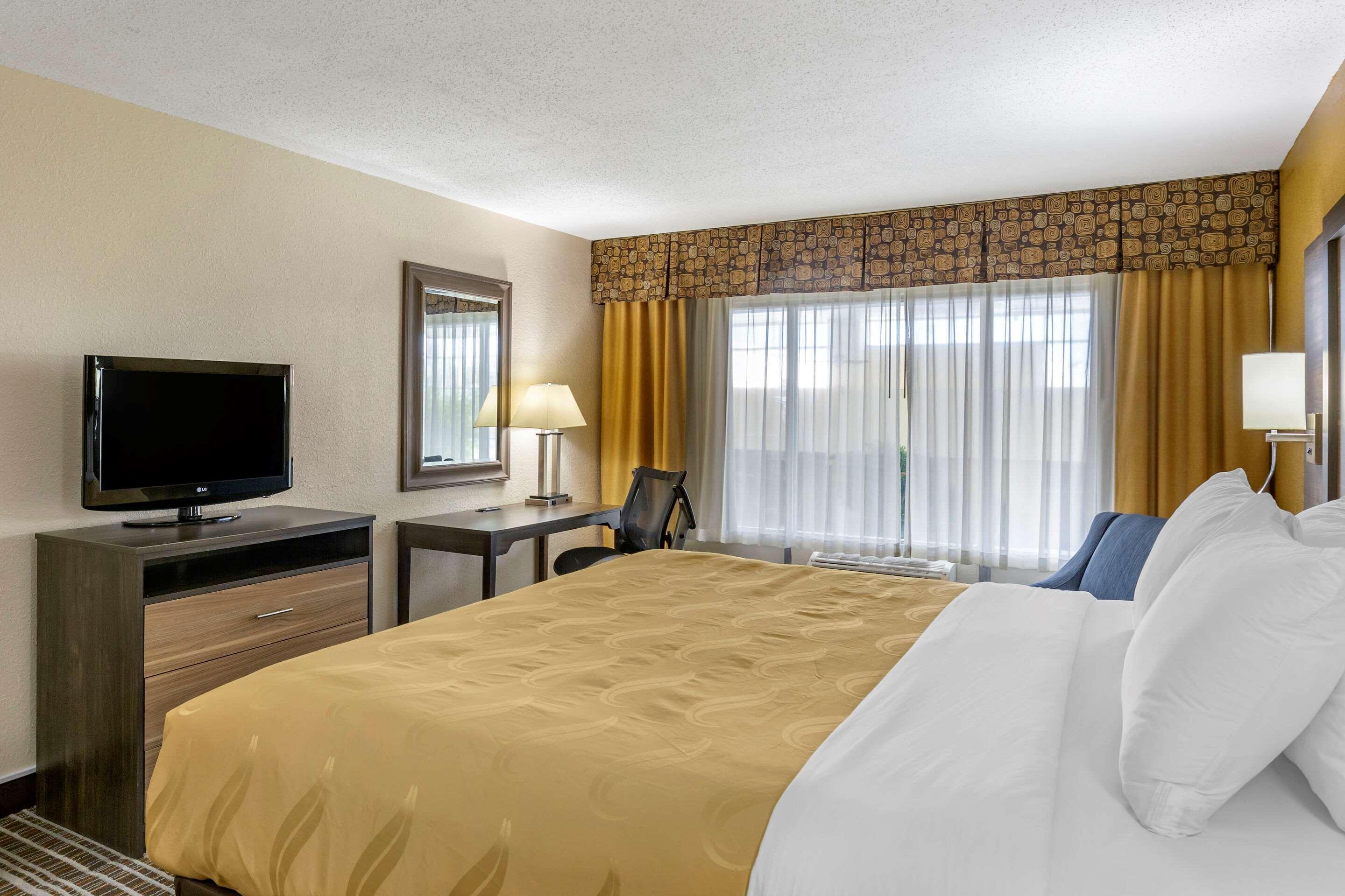 Quality Inn & Suites - Greensboro-High Point Zewnętrze zdjęcie