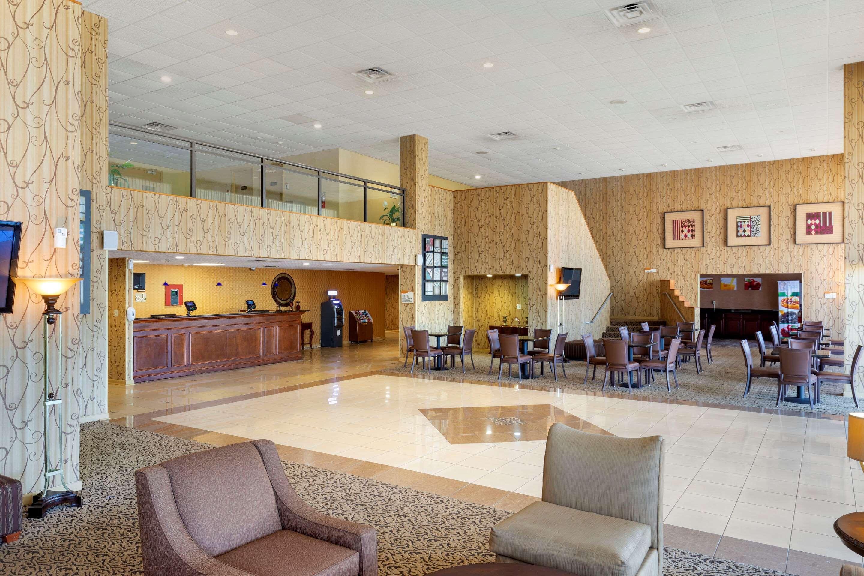 Quality Inn & Suites - Greensboro-High Point Zewnętrze zdjęcie