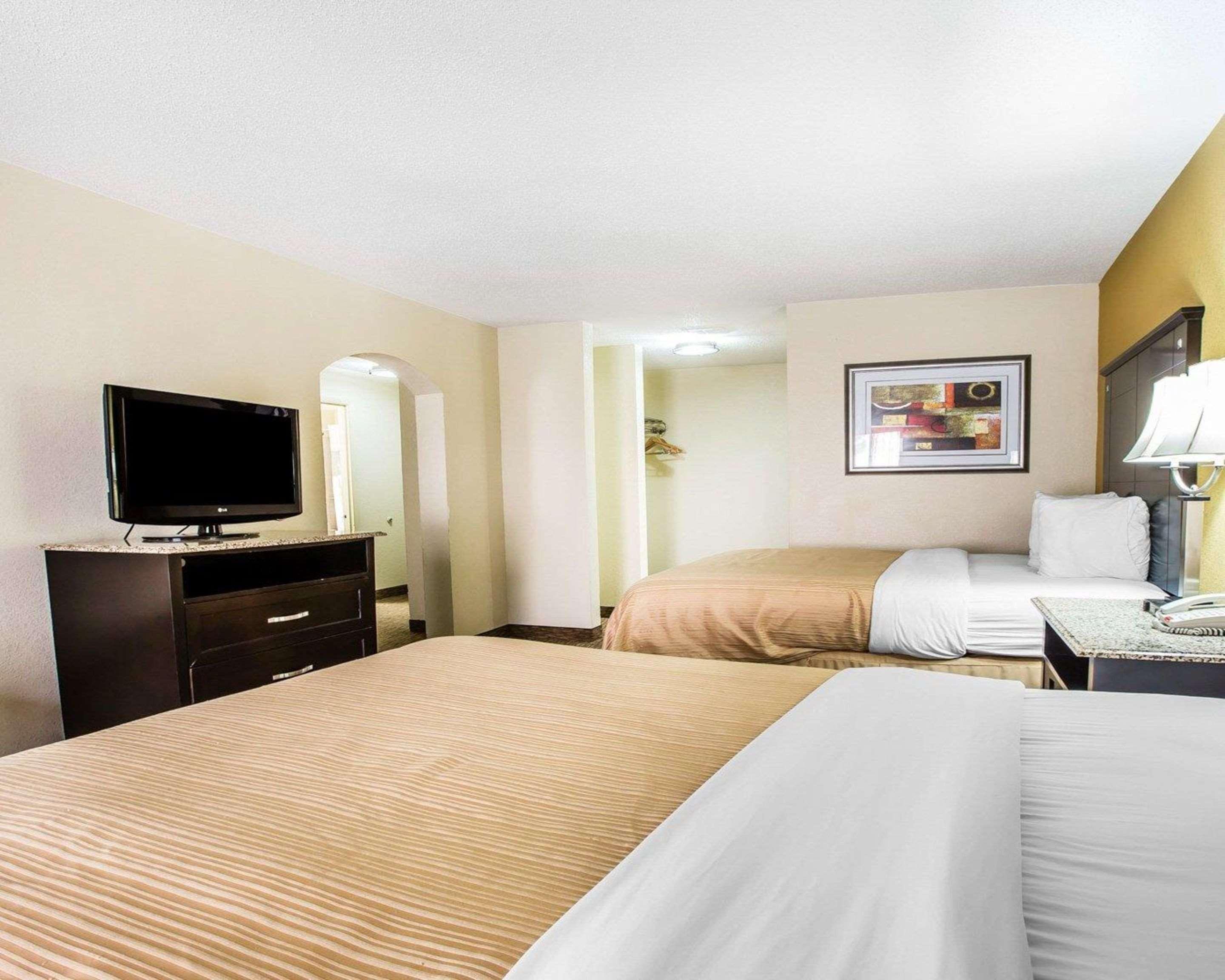 Quality Inn & Suites - Greensboro-High Point Zewnętrze zdjęcie