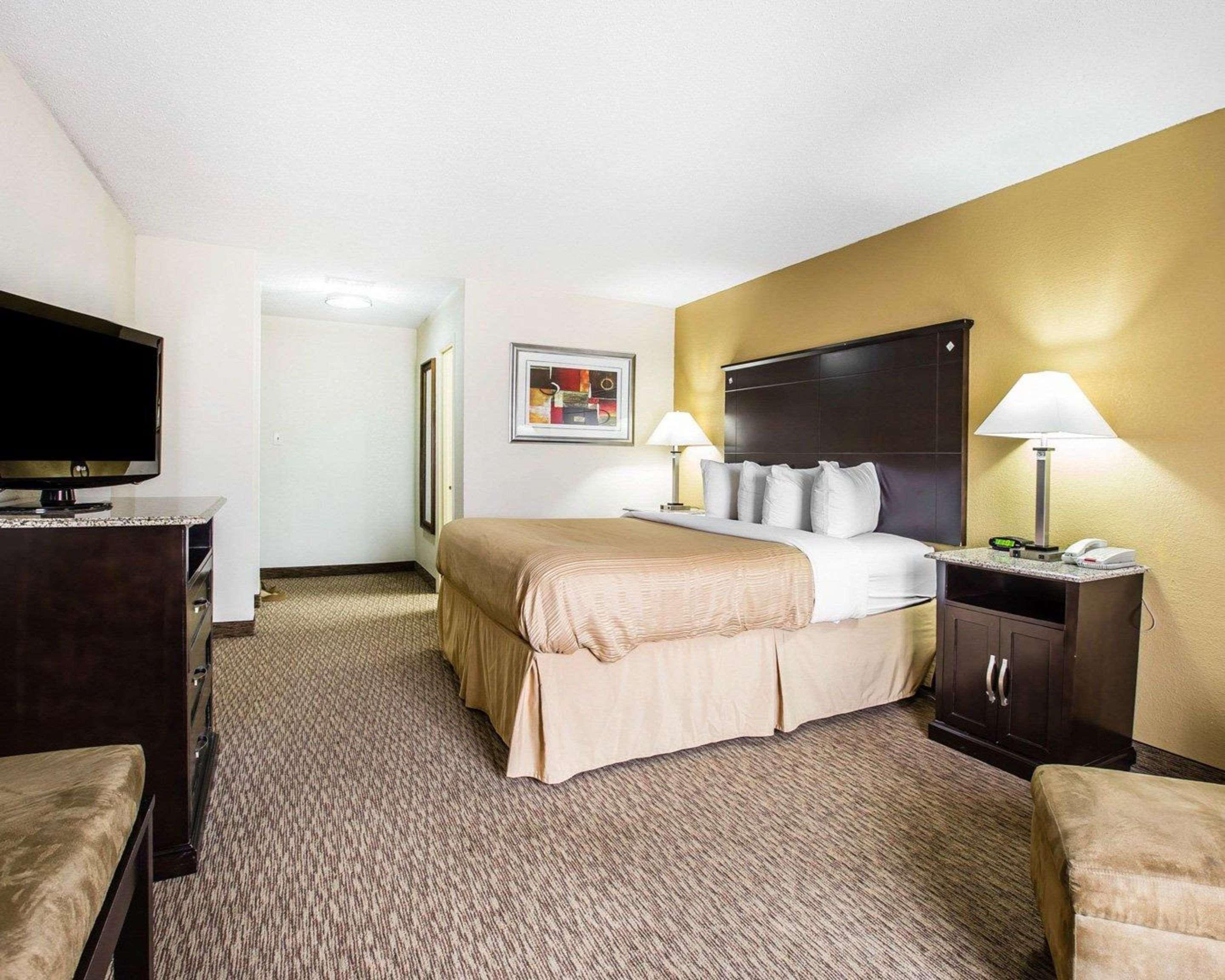 Quality Inn & Suites - Greensboro-High Point Zewnętrze zdjęcie