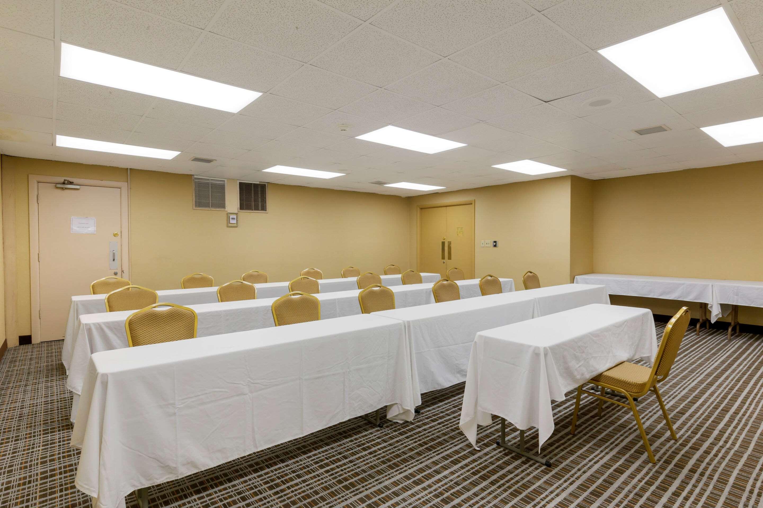 Quality Inn & Suites - Greensboro-High Point Zewnętrze zdjęcie