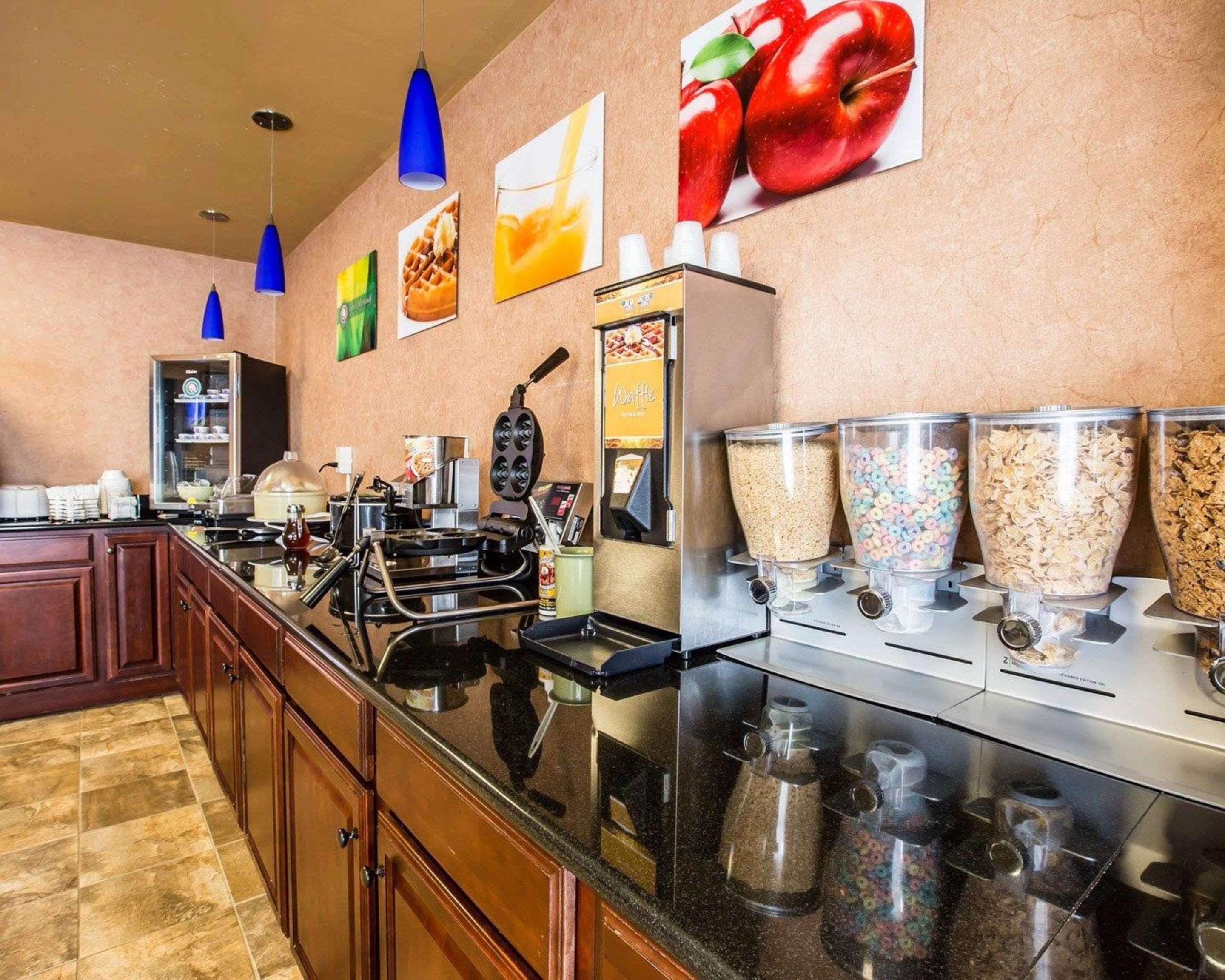 Quality Inn & Suites - Greensboro-High Point Zewnętrze zdjęcie