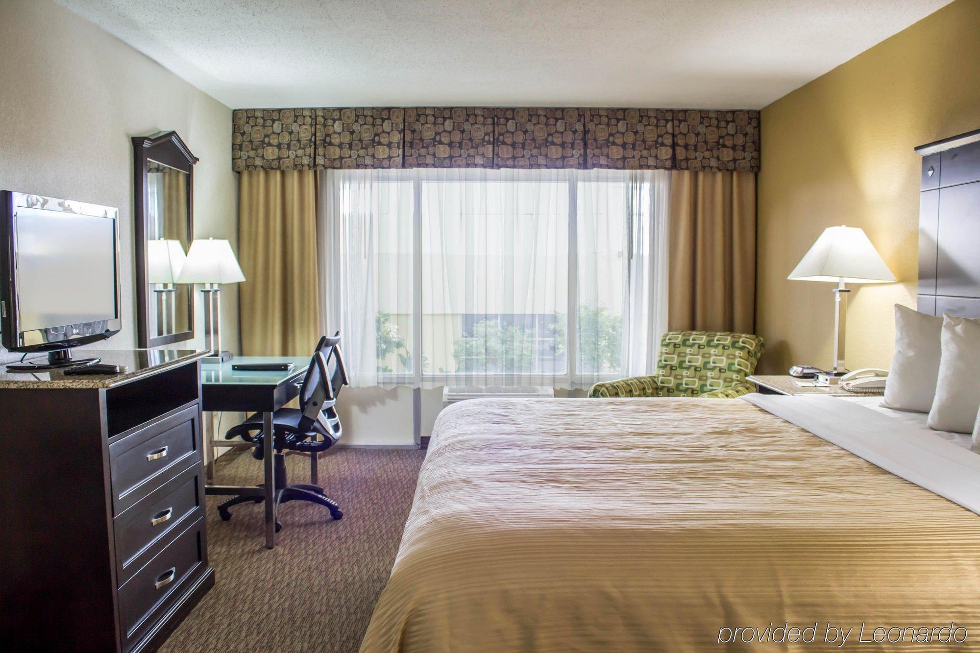 Quality Inn & Suites - Greensboro-High Point Zewnętrze zdjęcie