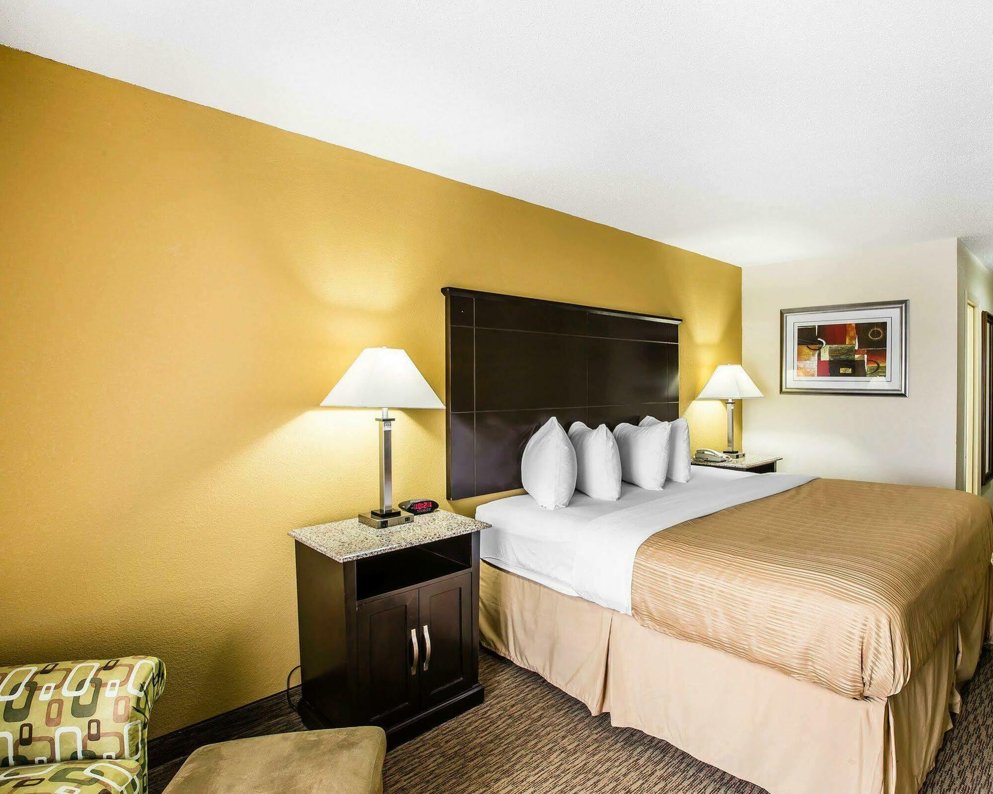 Quality Inn & Suites - Greensboro-High Point Zewnętrze zdjęcie